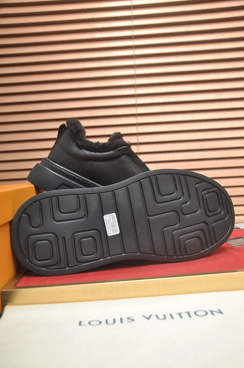 Men's men's shoes 💰500💶【LOUIS VUITTON】(Full wool lining) Same style as LV Louis Vuitton official website [Proud] Original single hot model LV original factory cowhide 👑1:1 original plate Sheepskin lining 👘Use imported cowhide. Body accessories one-to-one mold opening 💪 counter quality 🙏 Dear friends, if you are still worried about wearing matching shoes 💋, then these shoes are your best choice 🎁🎁! 38-45 (45 is custom-made and cannot be returned or exchanged)